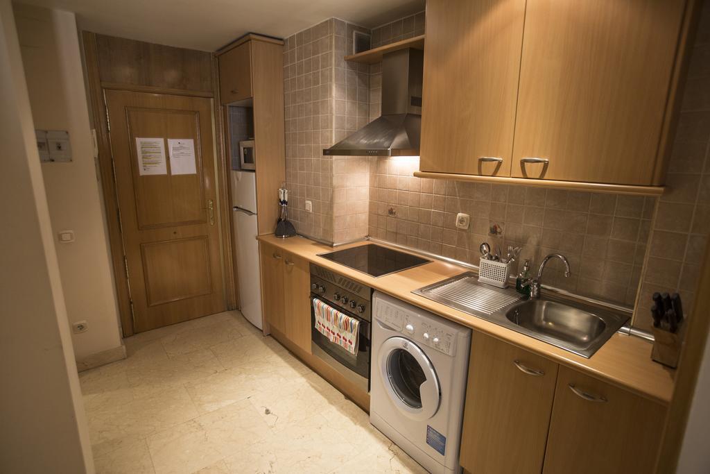 Apartamentos Caballero De Gracia Madrid Eksteriør bilde