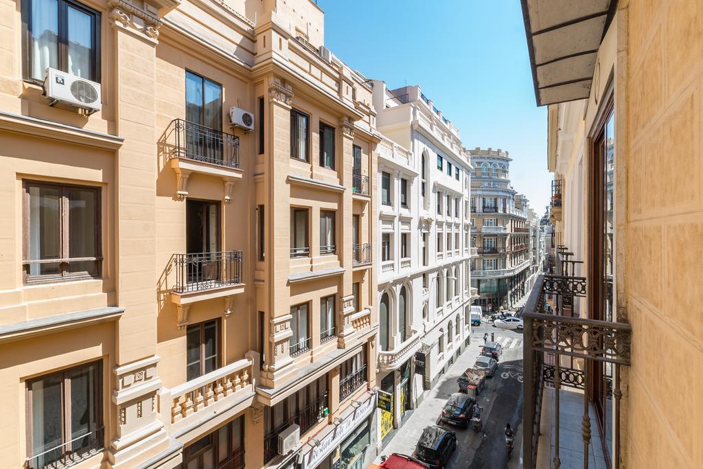 Apartamentos Caballero De Gracia Madrid Eksteriør bilde