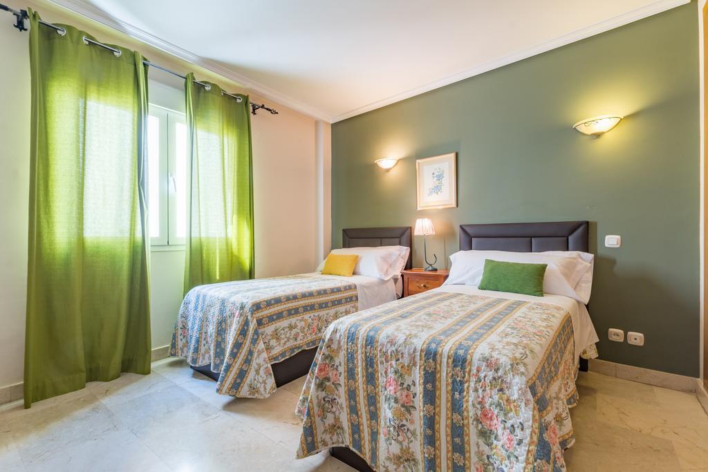 Apartamentos Caballero De Gracia Madrid Eksteriør bilde