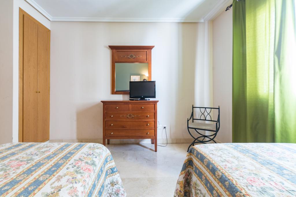 Apartamentos Caballero De Gracia Madrid Eksteriør bilde