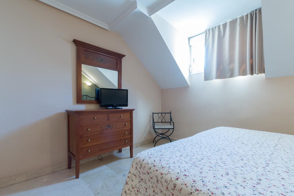Apartamentos Caballero De Gracia Madrid Eksteriør bilde