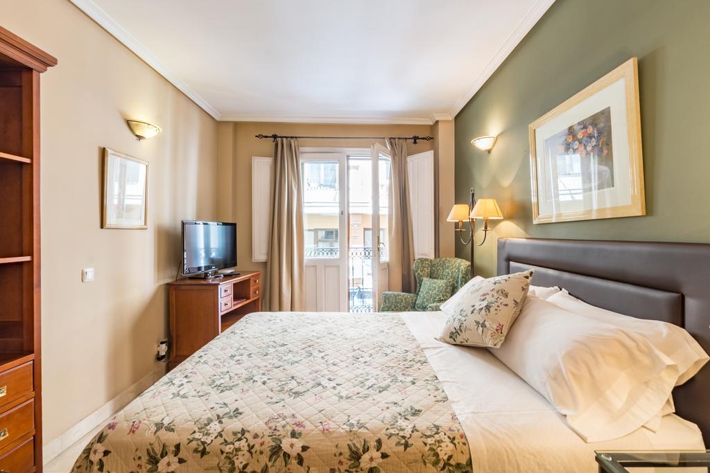 Apartamentos Caballero De Gracia Madrid Eksteriør bilde