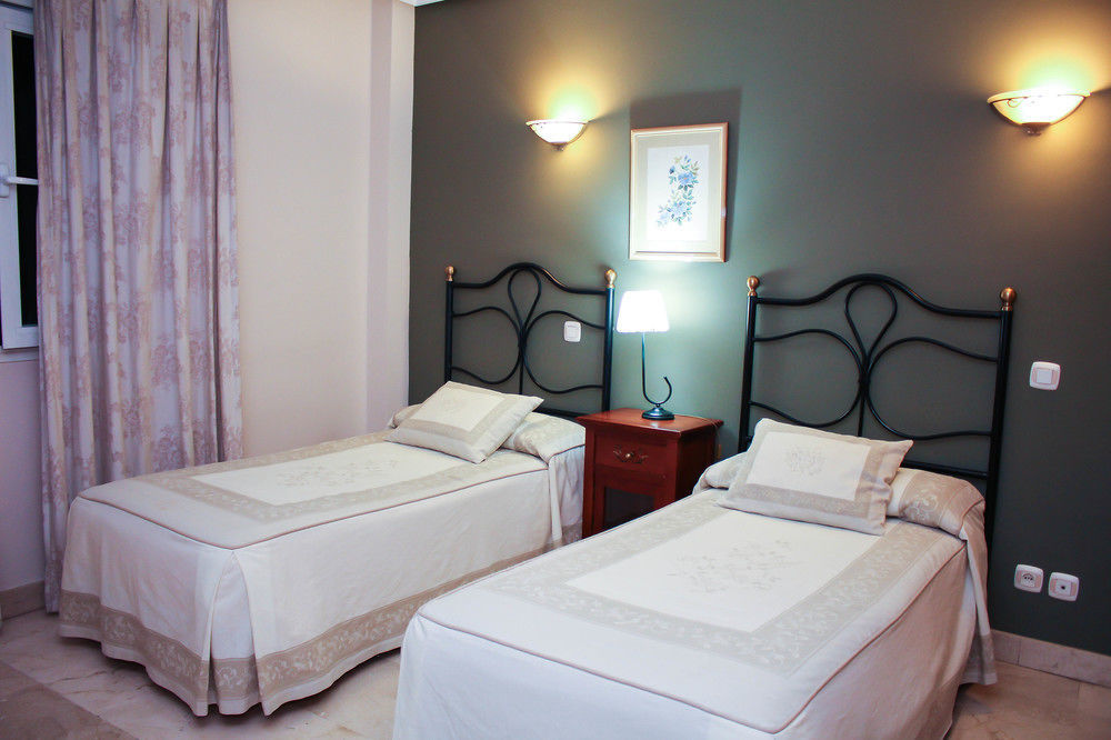 Apartamentos Caballero De Gracia Madrid Eksteriør bilde