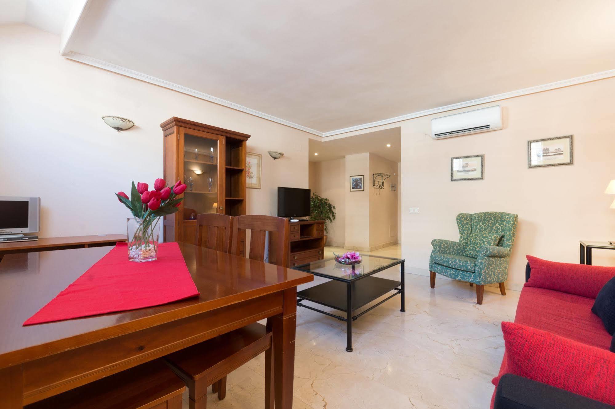 Apartamentos Caballero De Gracia Madrid Eksteriør bilde