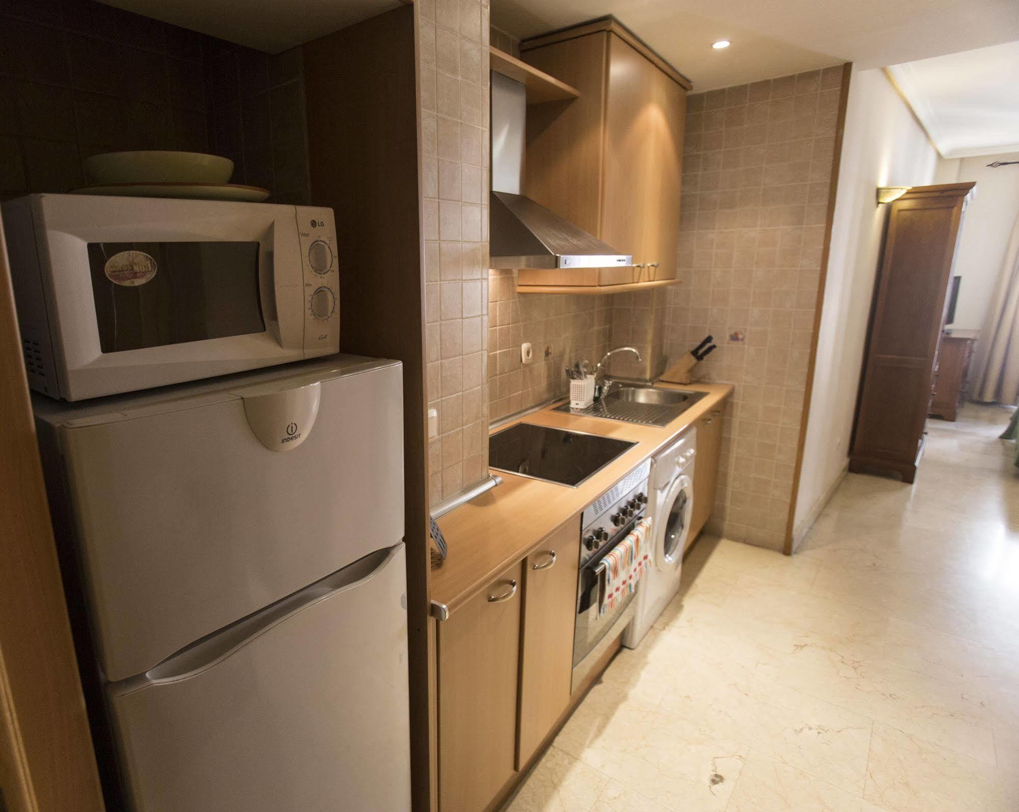 Apartamentos Caballero De Gracia Madrid Eksteriør bilde